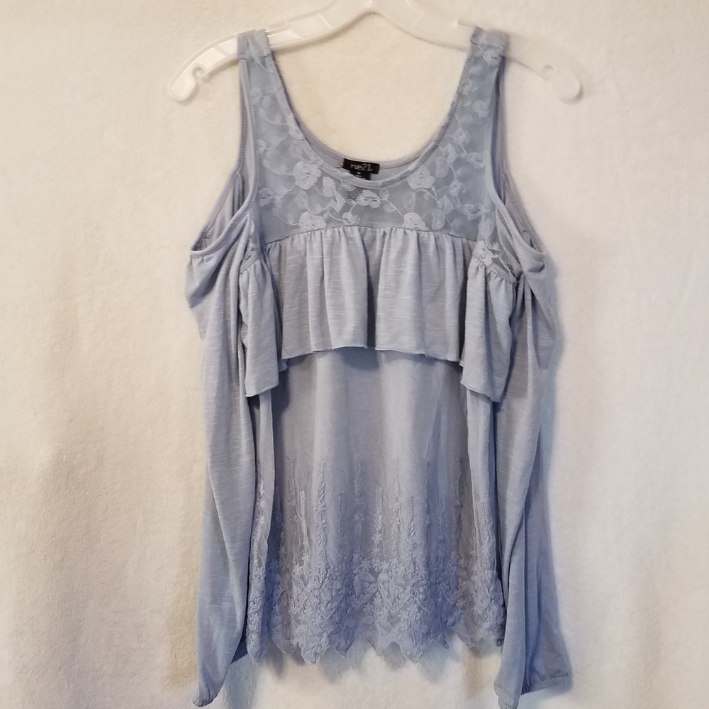 Cold shoulder long sleeve lacey top